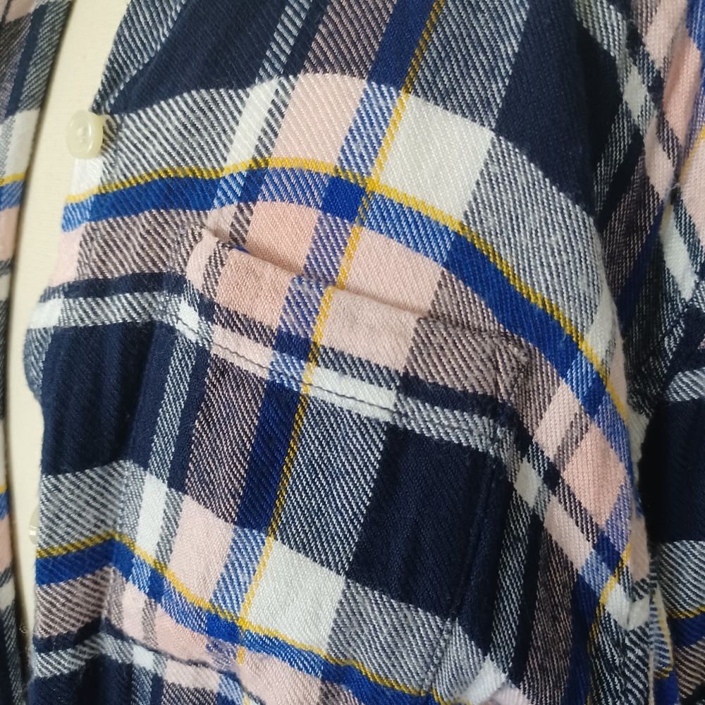 Old Navy Plaid Button Down Shirt - Picture 3 of 6